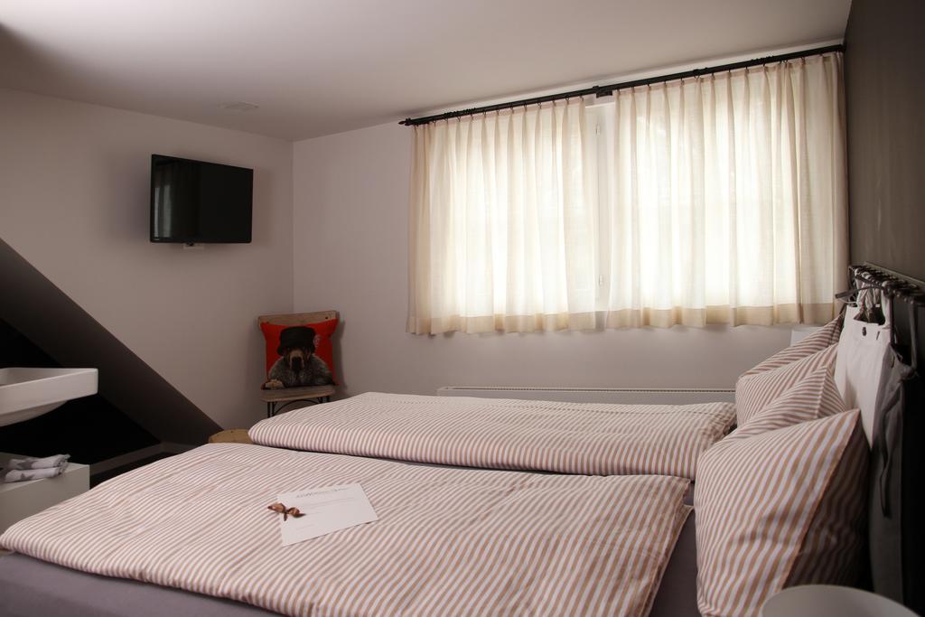 B&B Caffetino-Vino Richterswil Bagian luar foto